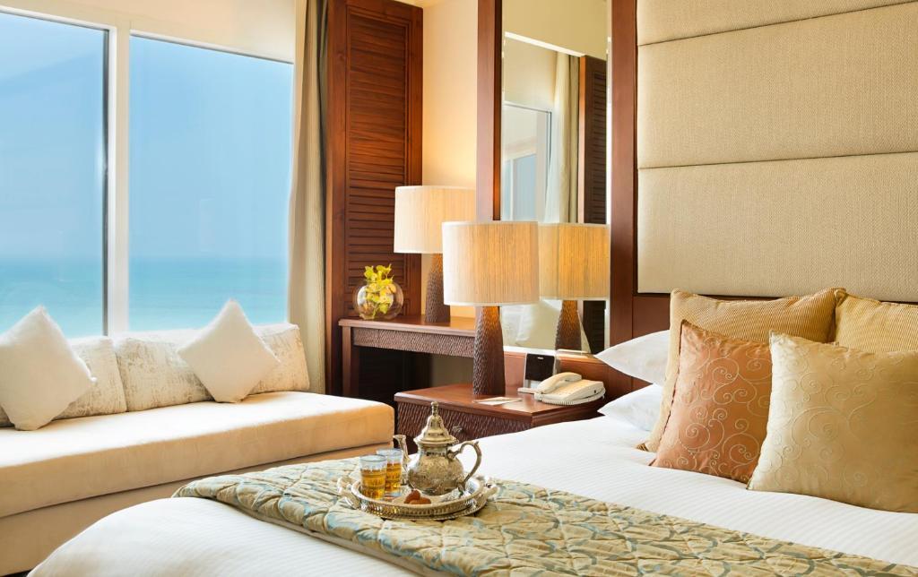 Danat Jebel Dhanna Resort