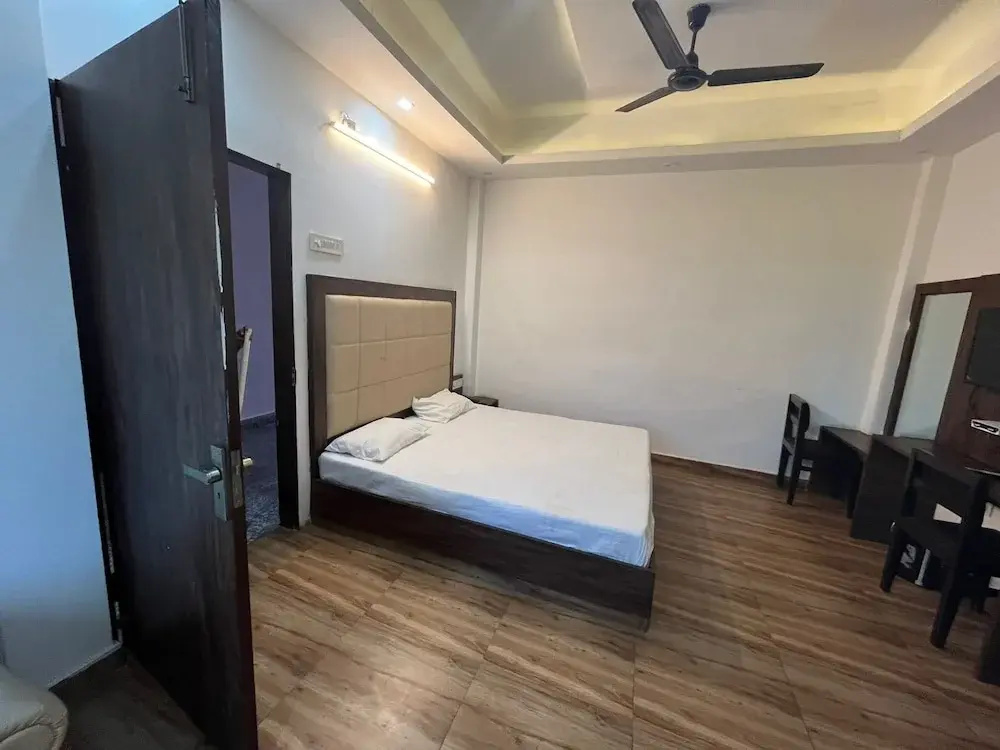 Comfort room