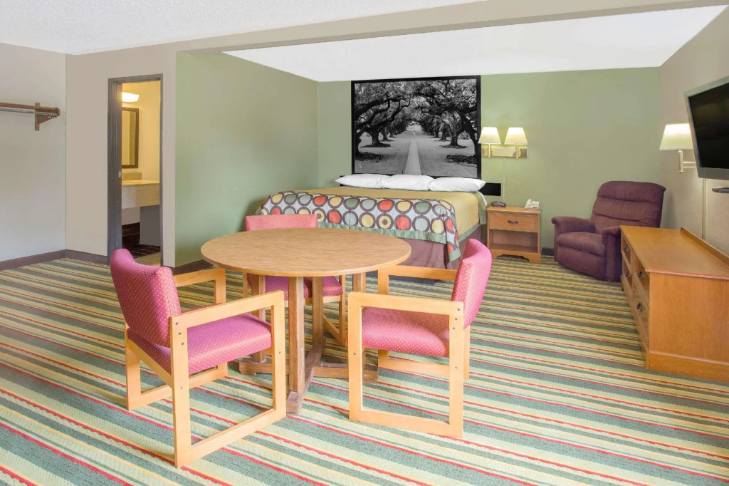 Double Suite (full double bed)
