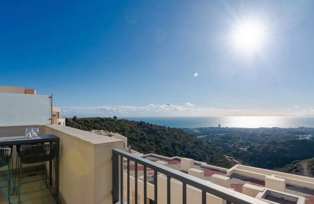 370766 - Luxurious Penthouse With Spa Area