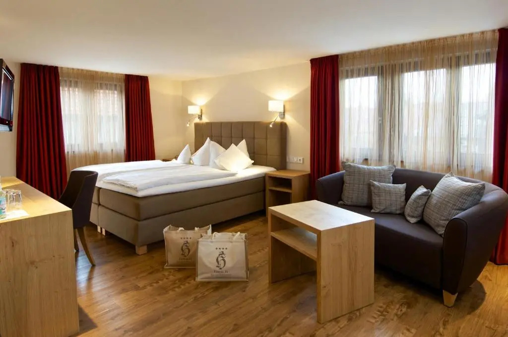 Hotel Hirsch - Chambres