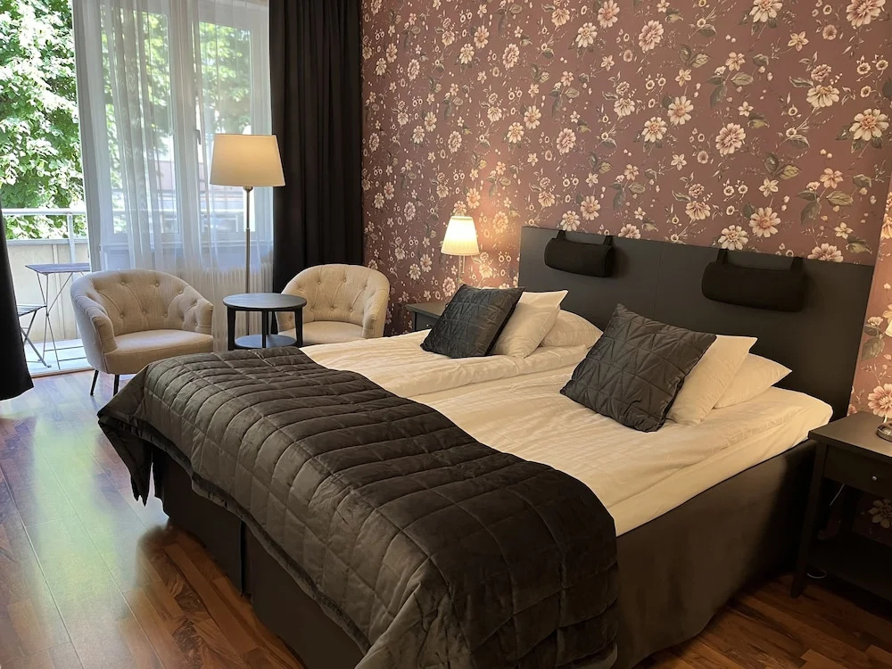 Superior Double room (full double bed)