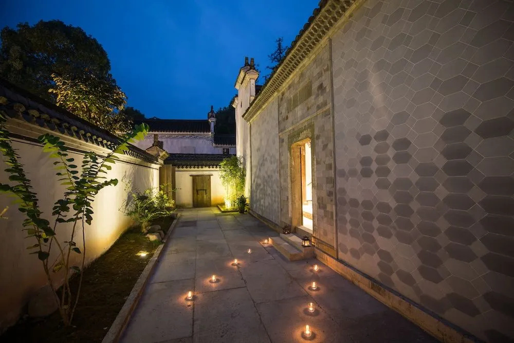 Deefly Origin House