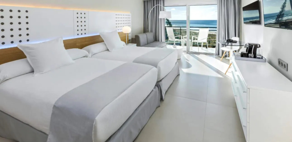 Standard room with sea view