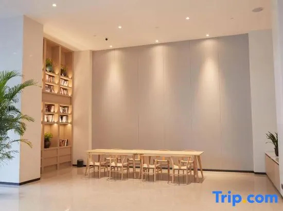 Food & Beverage