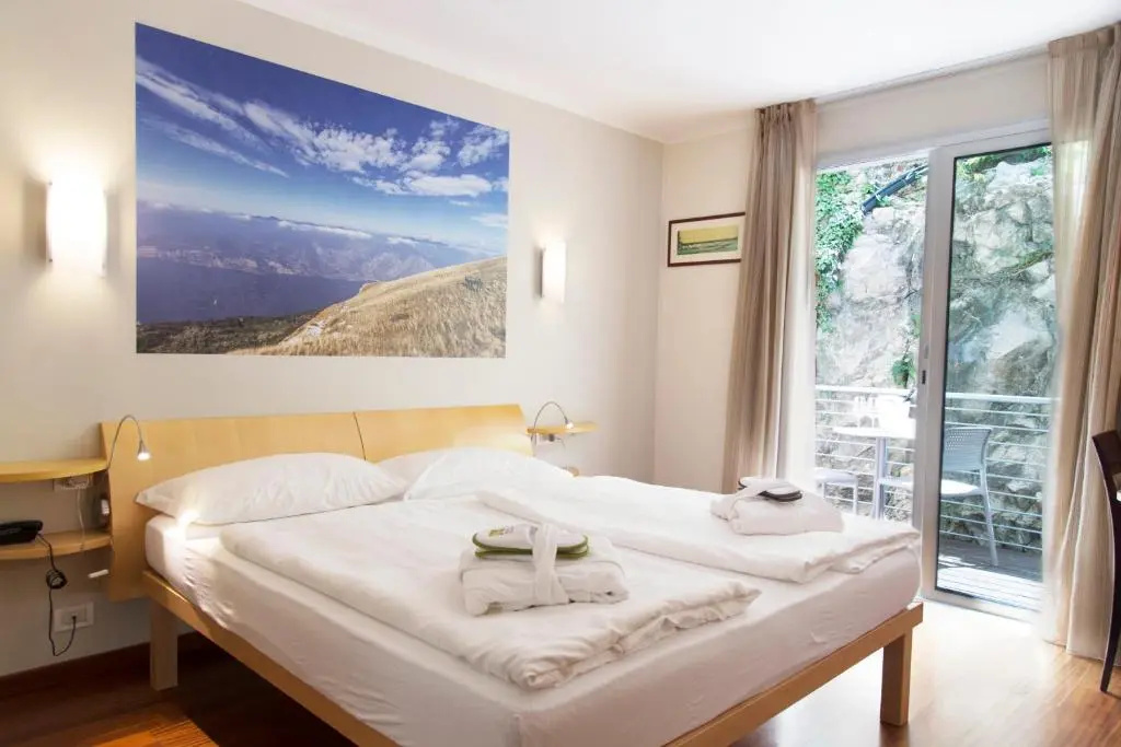 Classic Double room (full double bed)