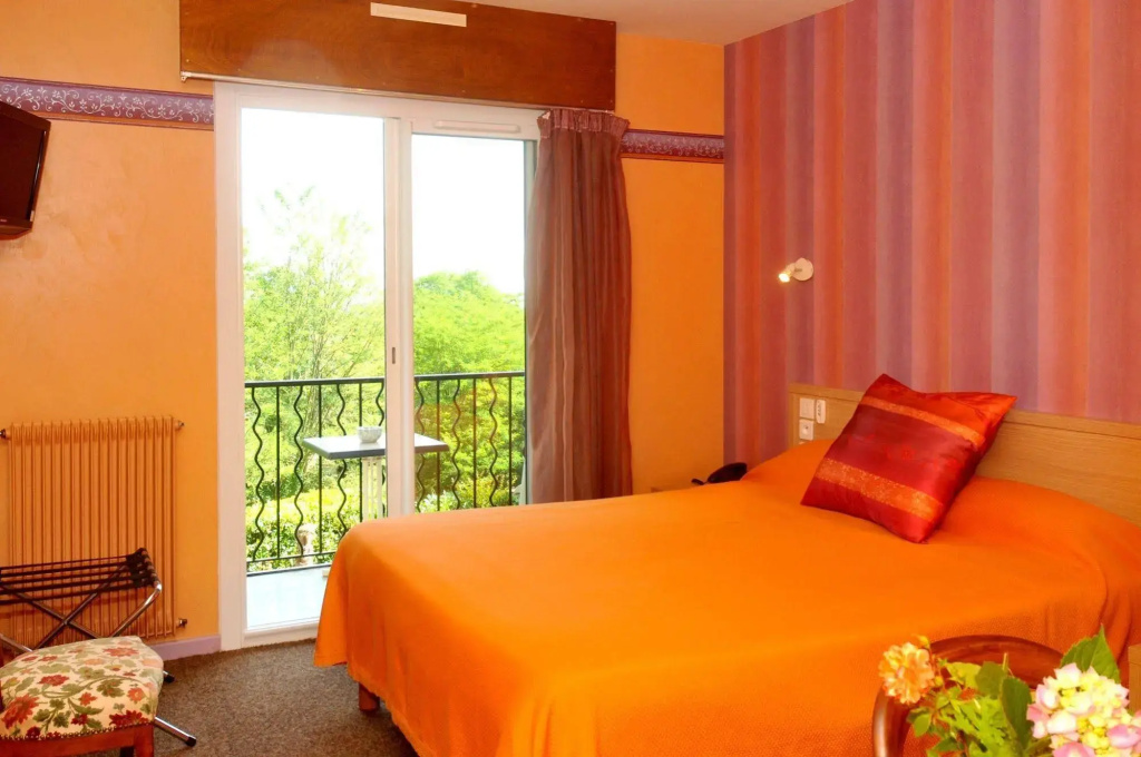 Logis Hotel Aux Tauzins - Général
