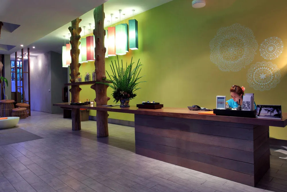 Lobby & Reception
