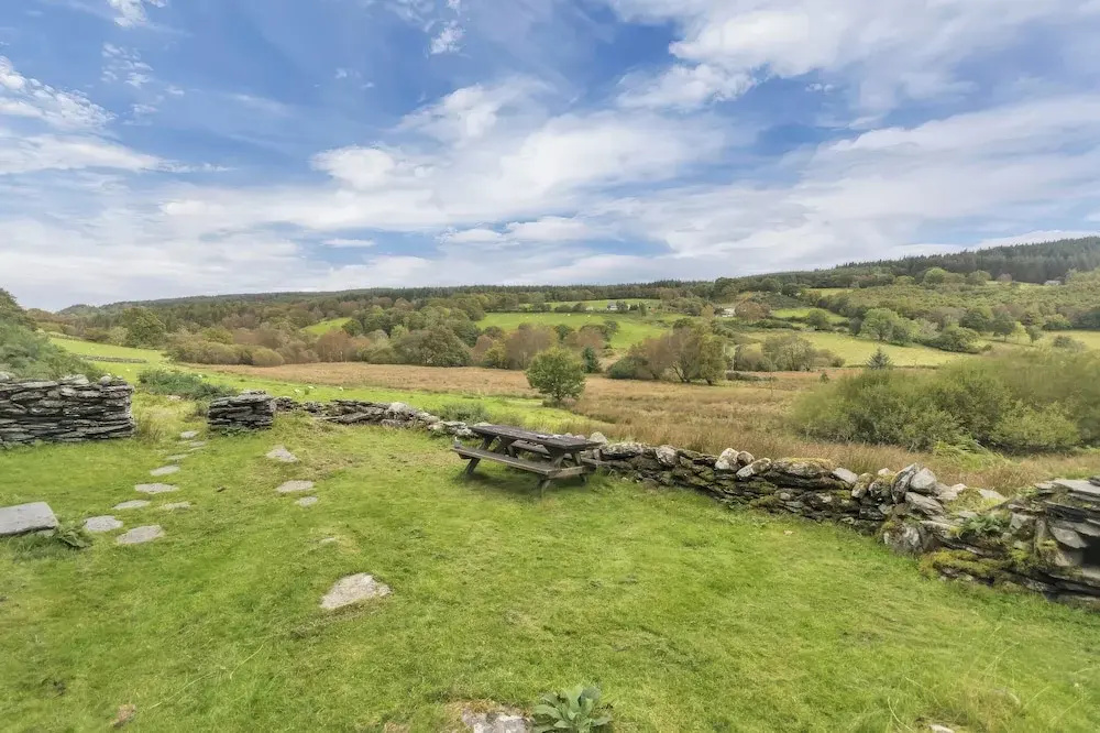 Tan Y Clogwyn