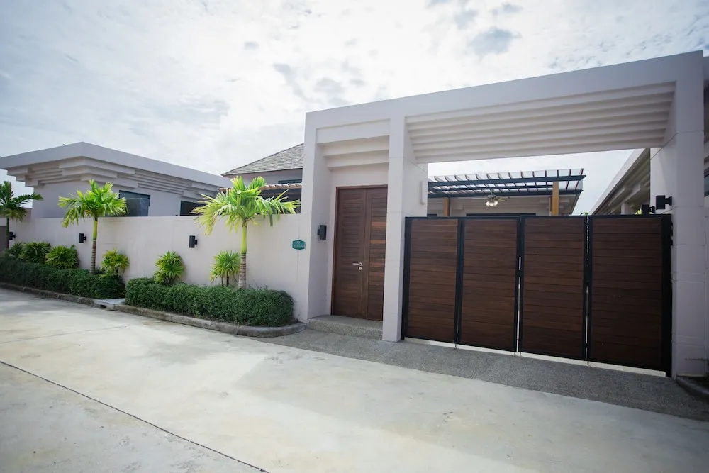 Gold Chariot Pool Villa — фото