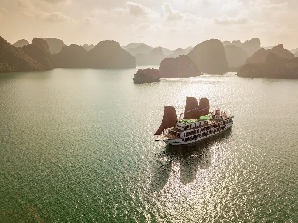 V'Spirit Premier Cruise