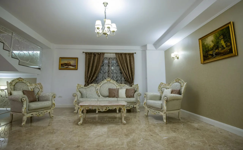 Pensiunea Holiday Villa