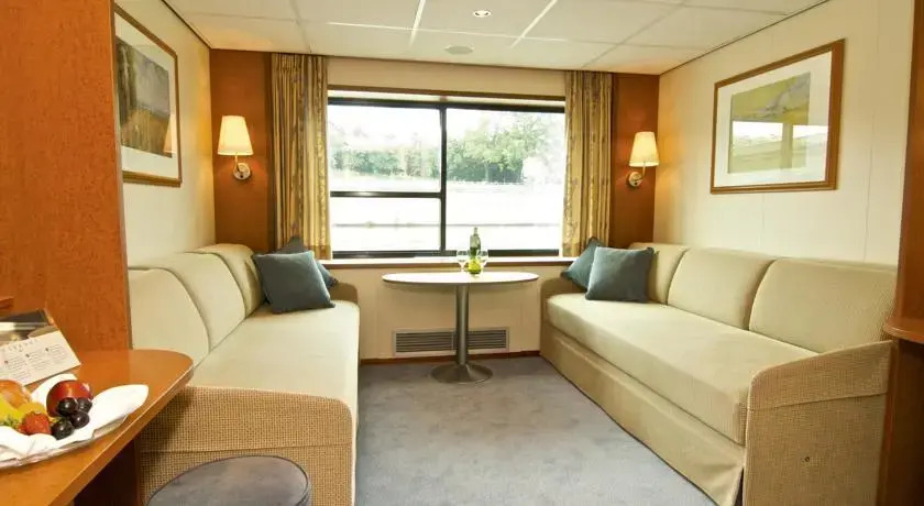 Fairtours Hotelschiff Regina Rheni Cologne