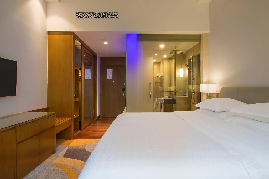 Standard Double room with partial sea view (full double bed)