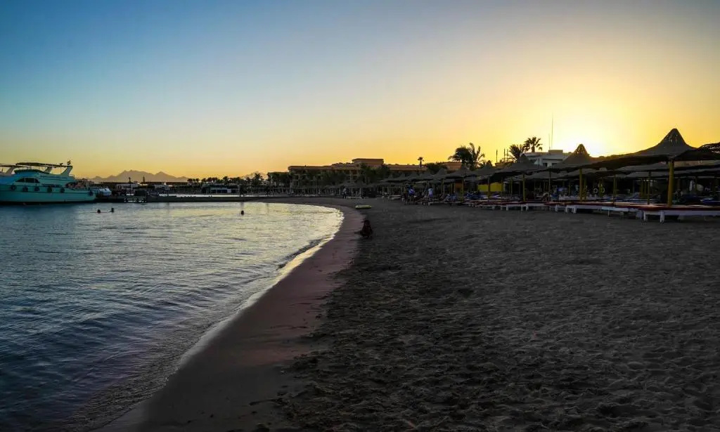 Beach & Waterfront