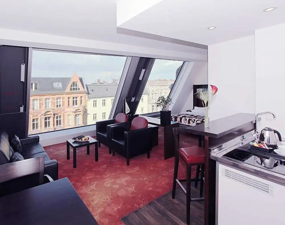Double Junior Suite (full double bed)