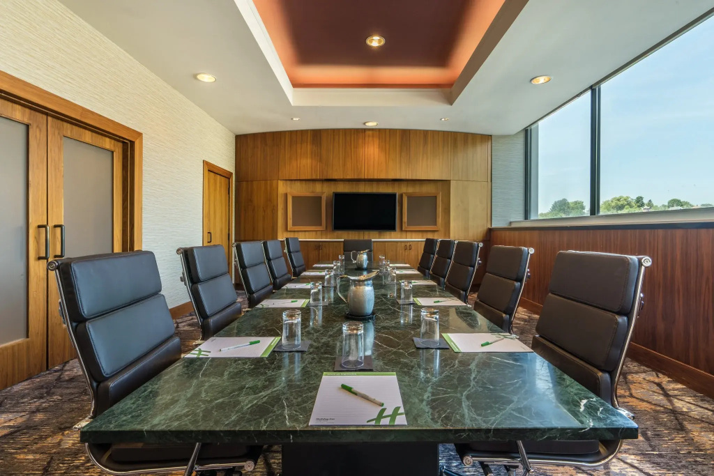 Holiday Inn & Suites Pittsfield-Berkshires by IHG - Général
