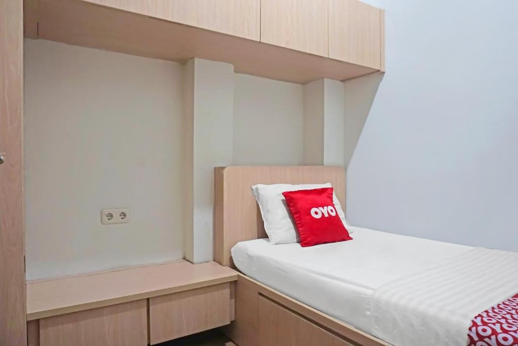 SPOT ON 91821 The Packer Lodge Jakarta