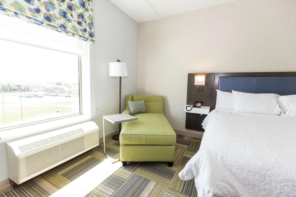 Hampton Inn & Suites Syracuse North Airport Area - фото 3