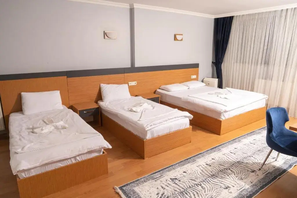 Heraldic Room Hotel — фото