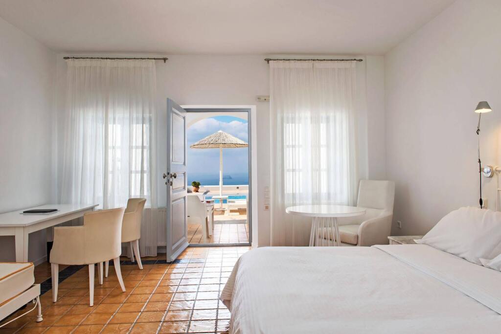 Lilium Hotel Santorini by null