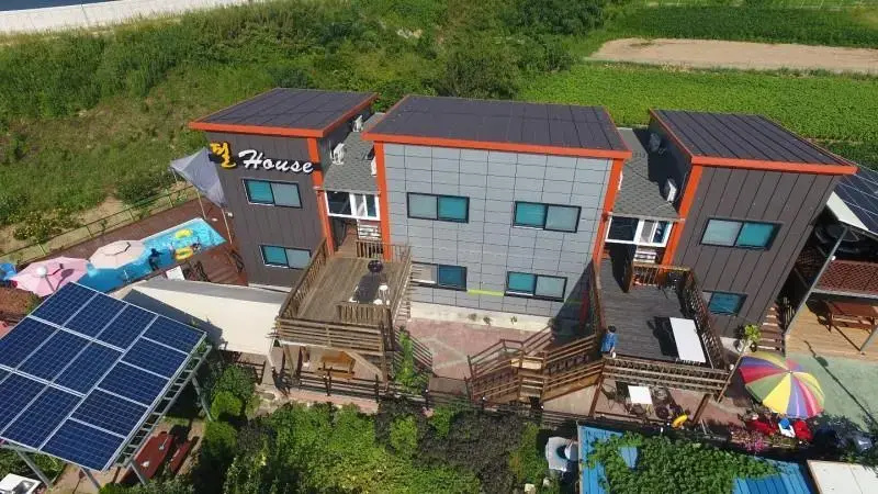 Gyeongju Feelhouse Pension