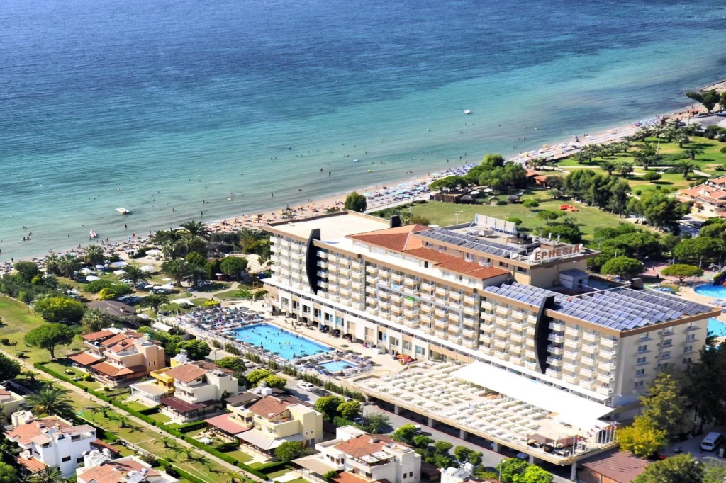 Beach & Waterfront