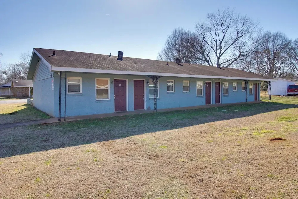Huntsville Studio w/ Workspace Near Downtown