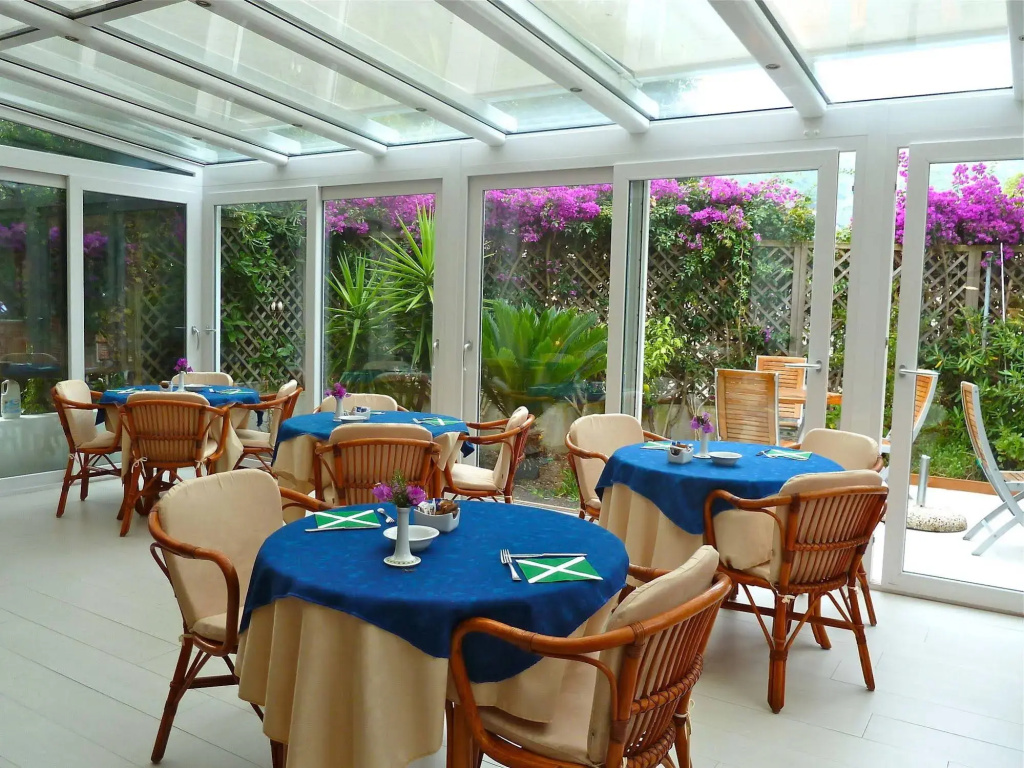 Hotel Yacht Club - Général