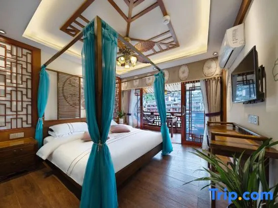 Standard Double room with balcony and with river view (full double bed)