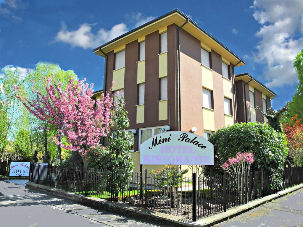 Hotel Mini Palace Country House