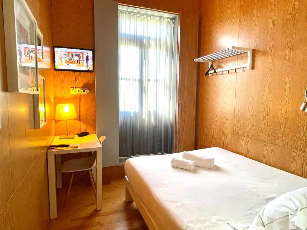 Economy room