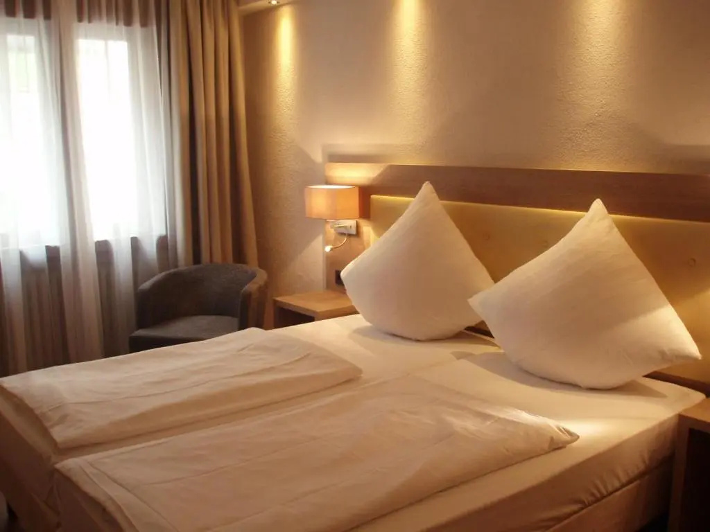 Hotel Doctor Weinstube - Chambres