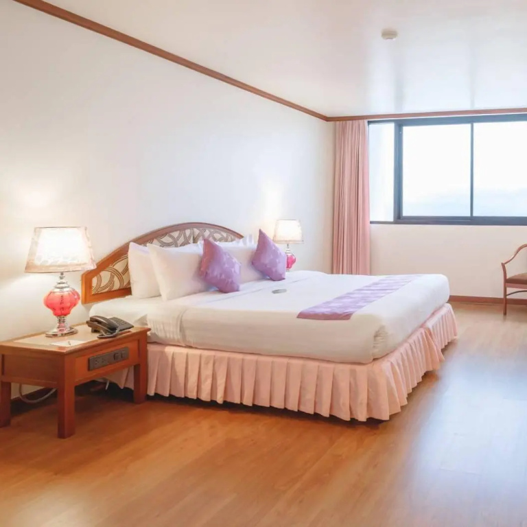 Economy room