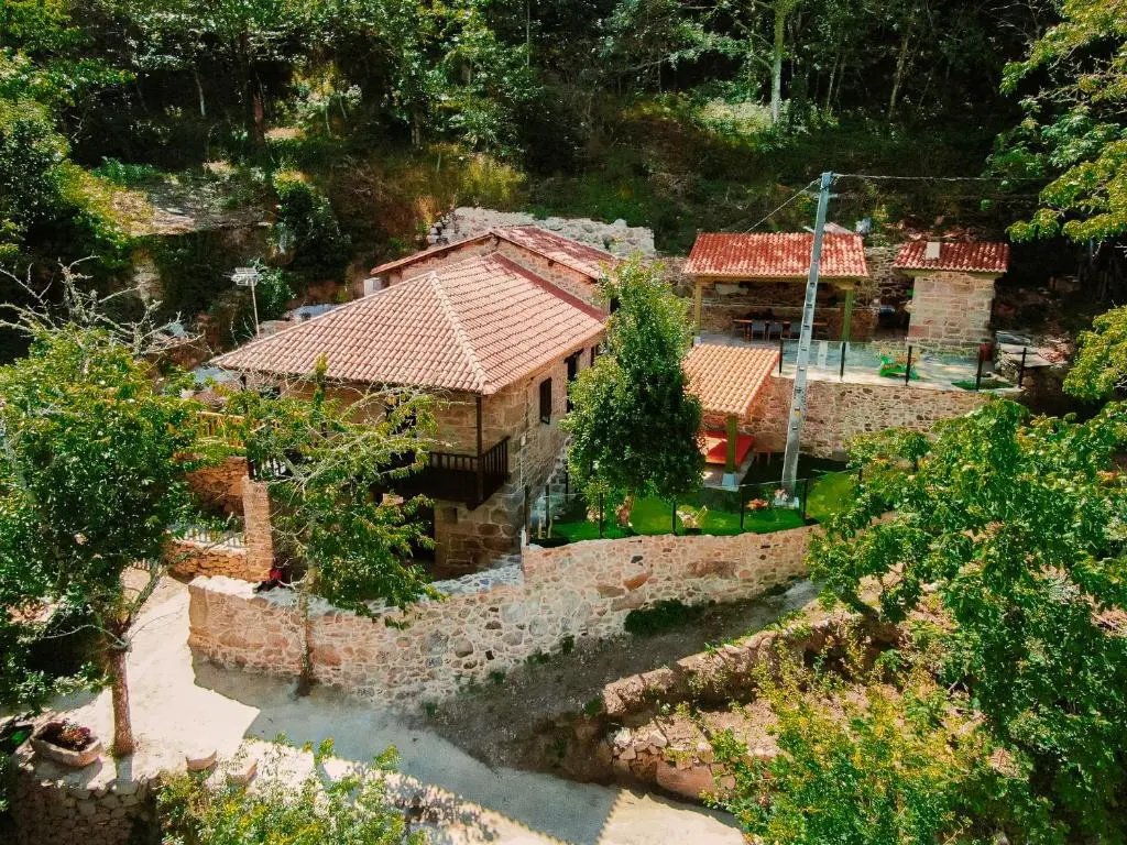 3 Bedrooms Cottage