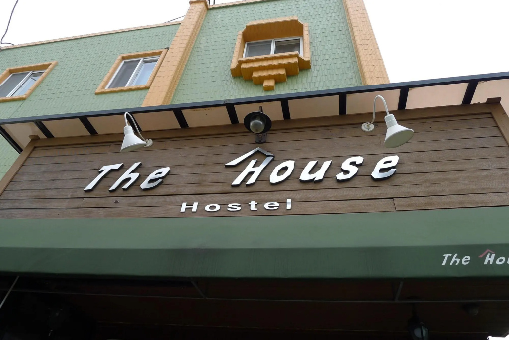 The House Hostel Sokcho