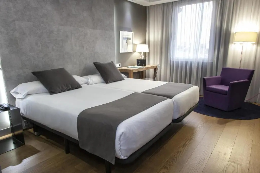 Double room (twin beds)