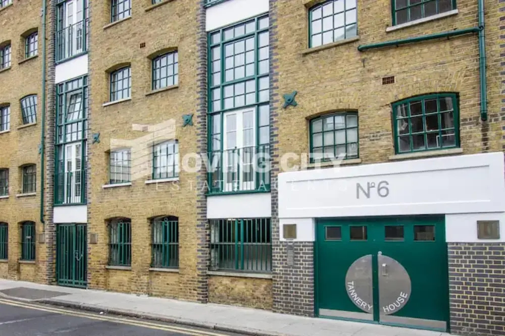 Stunning 2-bed Converted Warehouse - Sleeps 4