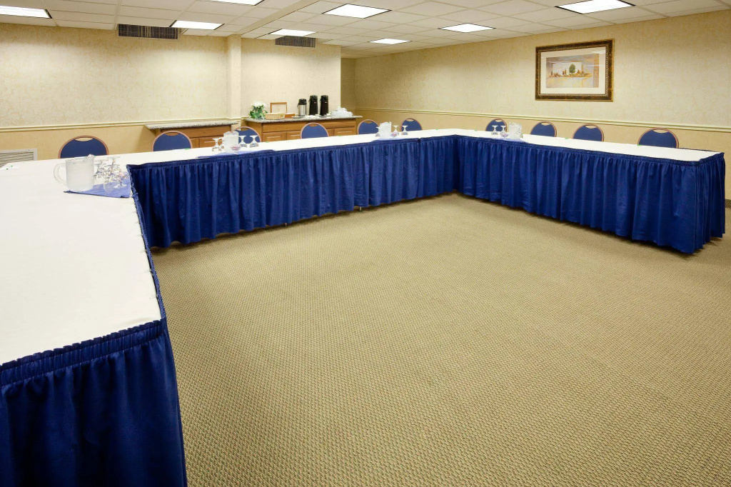 Holiday Inn Morgantown - Reading Area by IHG - Général