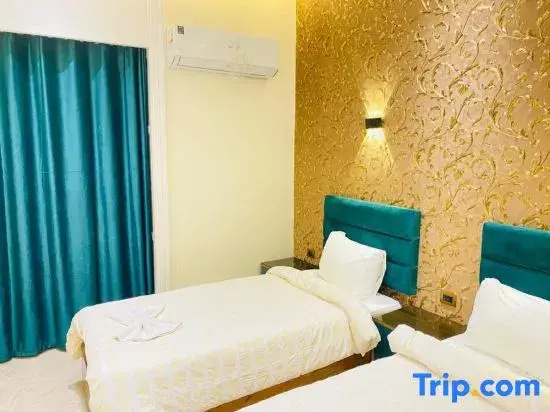 Deluxe Double room (full double bed)