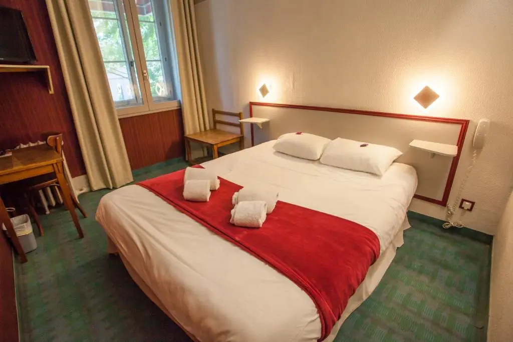 Standard Double room (full double bed)
