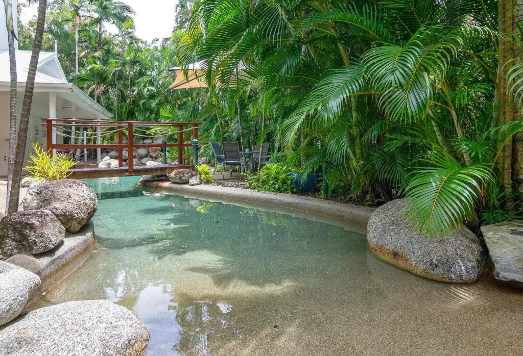 Seascape Holidays - Coral Apartments