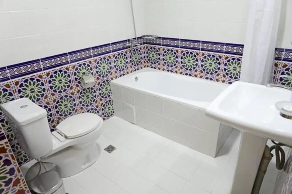 Deluxe Double room (full double bed)