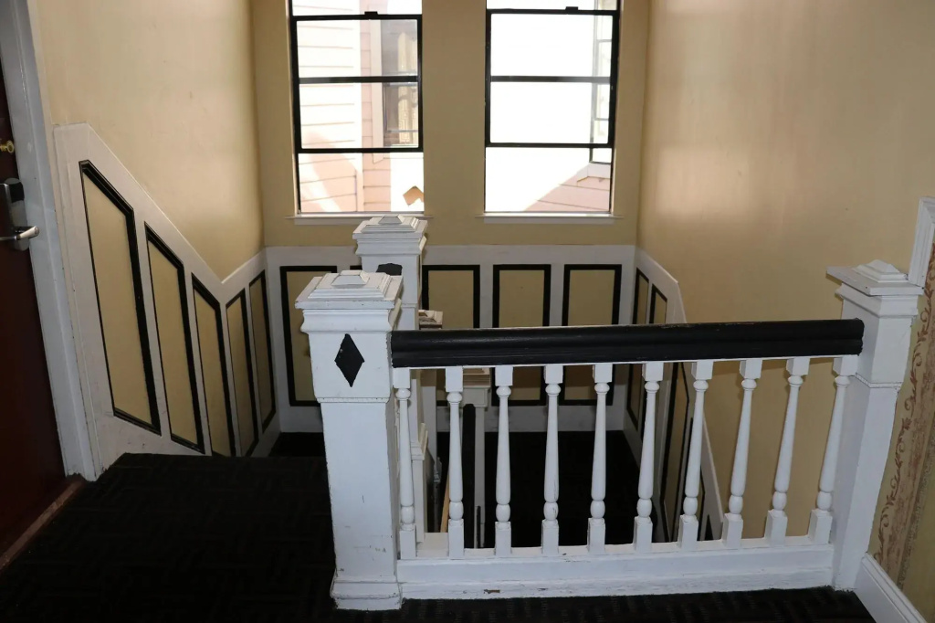 Balcony & Terrace