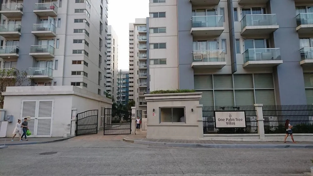 One Palmtree - 2BR Across Airport