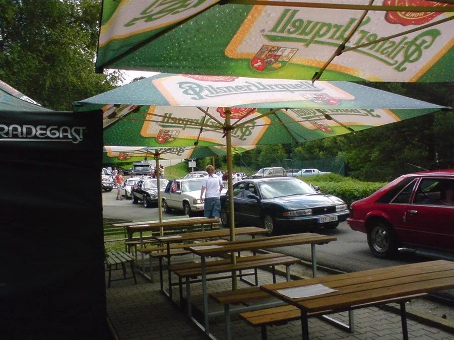 Food & Beverage