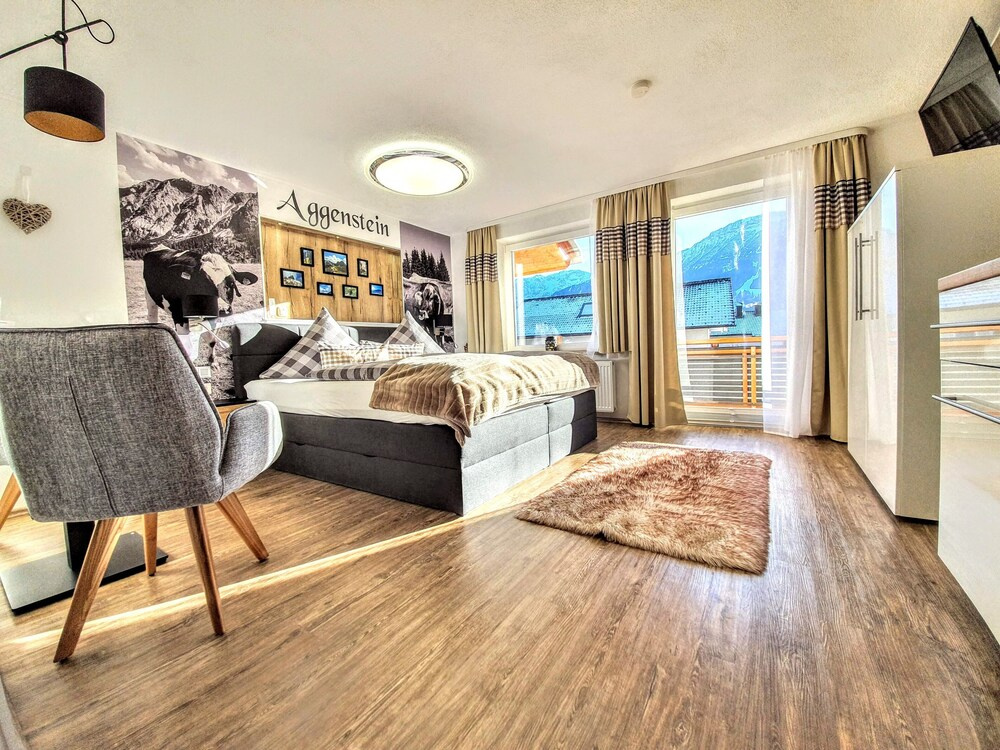 1 Bedroom Studio with mountain view
