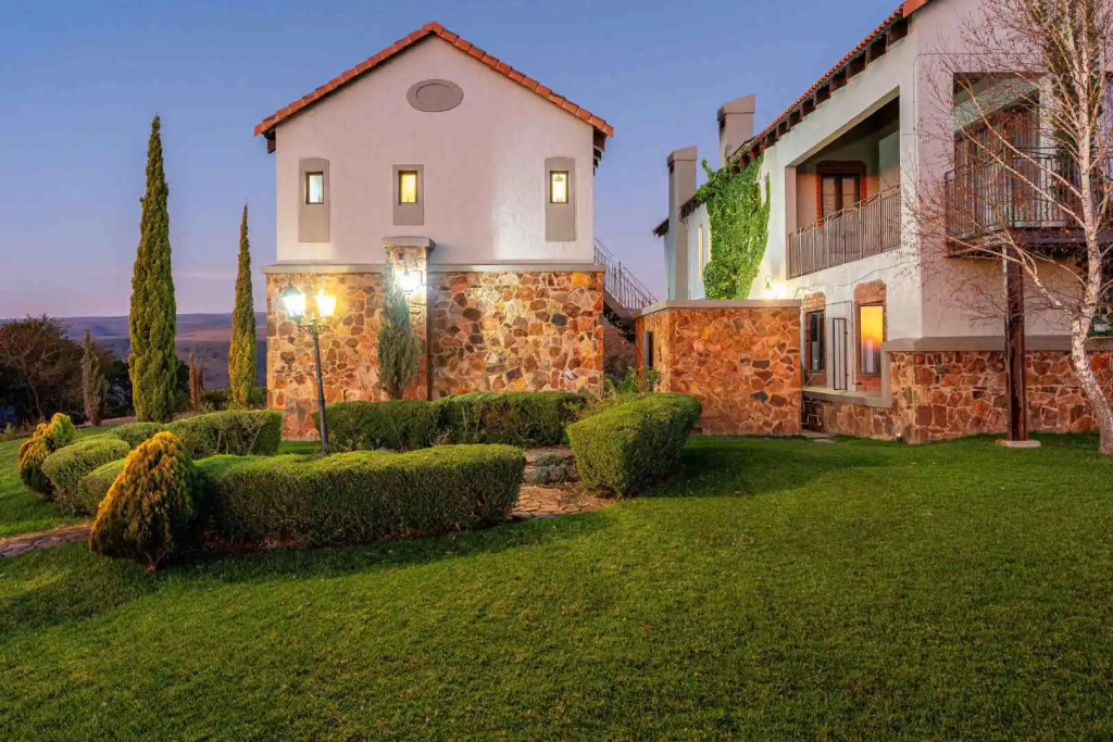 Mount High Luxury Country House