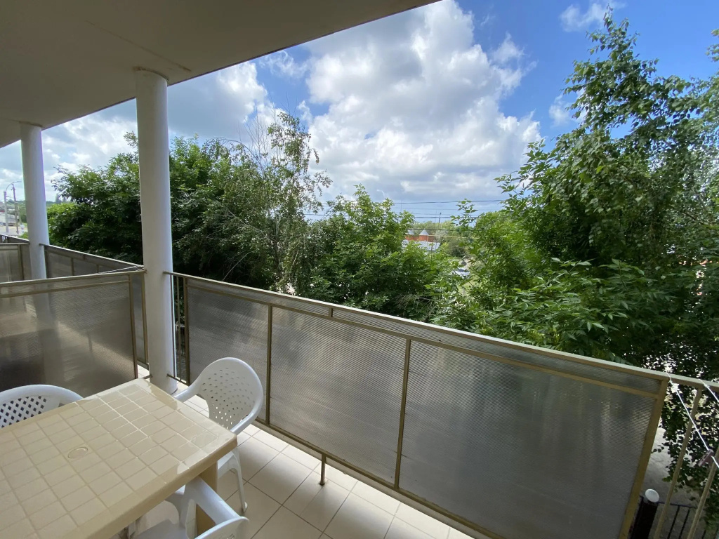 Balcony & Terrace
