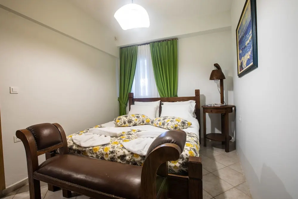 1 Bedroom Economy Apartment